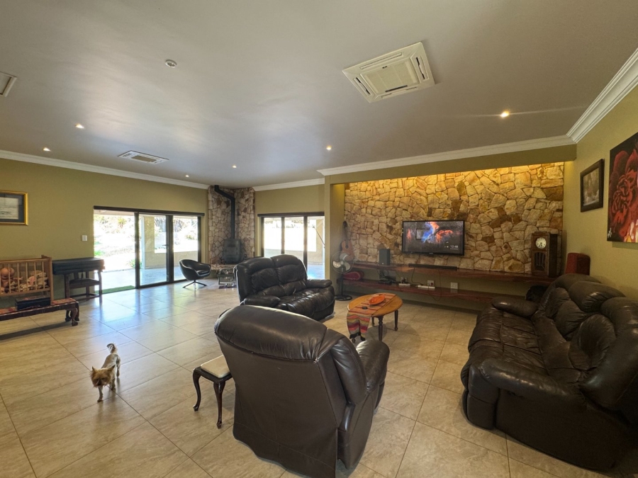 To Let 3 Bedroom Property for Rent in Zilkaatsnek North West